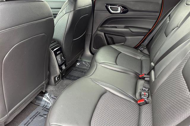 New 2026 Jeep Compass Latitude image 9