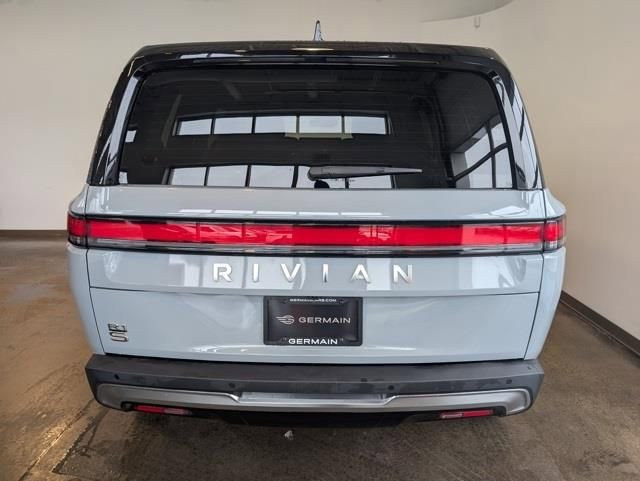 Used 2024 Rivian R1S Adventure image 4