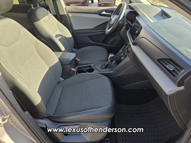 Used 2022 Volkswagen Taos SE FWD image 16