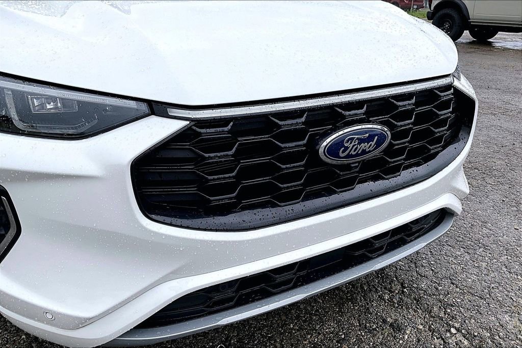 Used 2023 Ford Escape ST-Line Elite AWD/4WD image 28