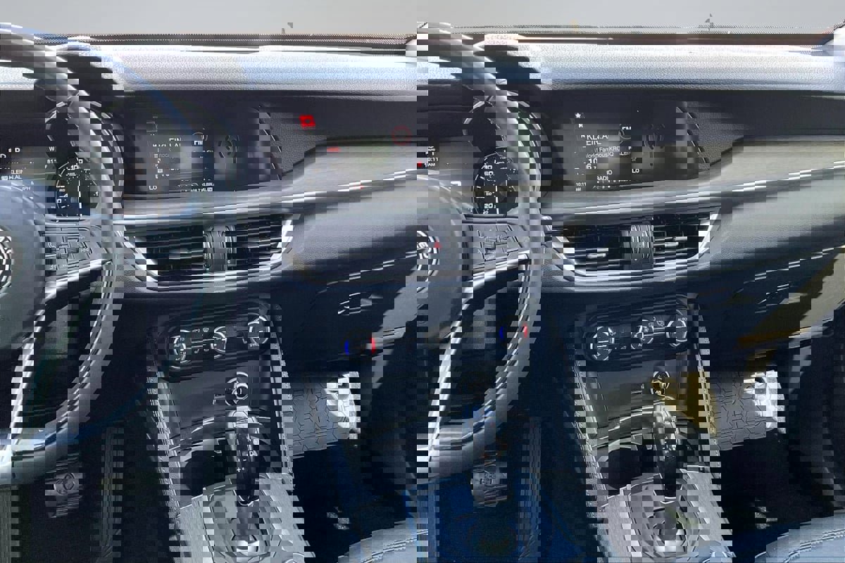 Used 2019 Alfa Romeo Stelvio Ti w/ Nero Edizione image 6