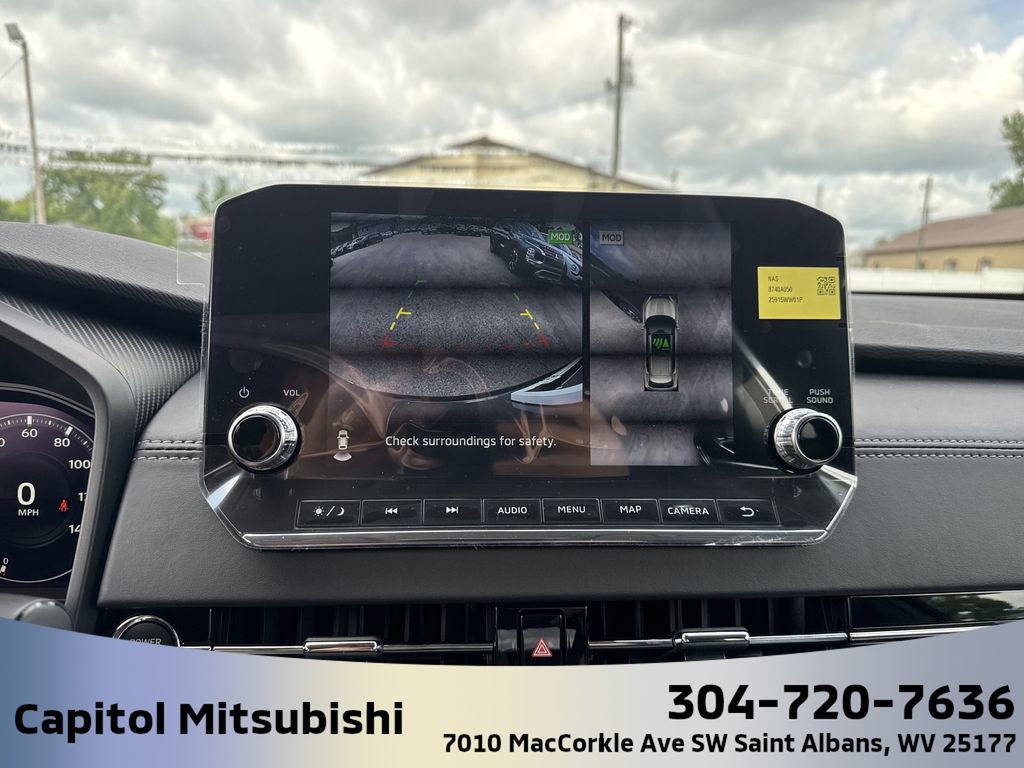 New 2025 Mitsubishi Outlander SE image 28