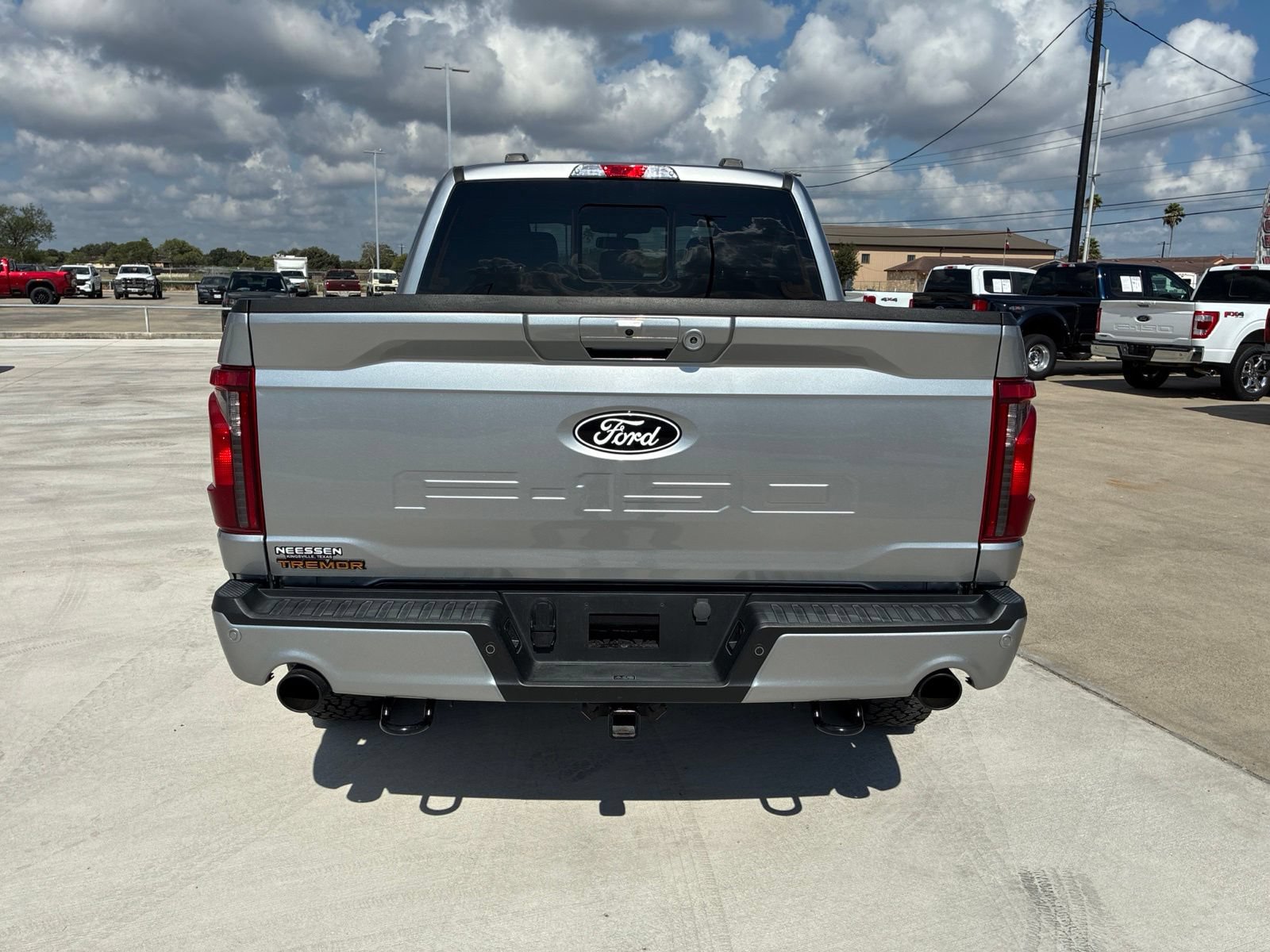 Used 2025 Ford F150 Tremor w/ Mobile Office Package AWD/4WD image 6