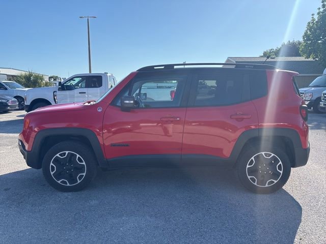 Used 2017 Jeep Renegade Trailhawk w/ Premium Trailhawk Package AWD/4WD image 8