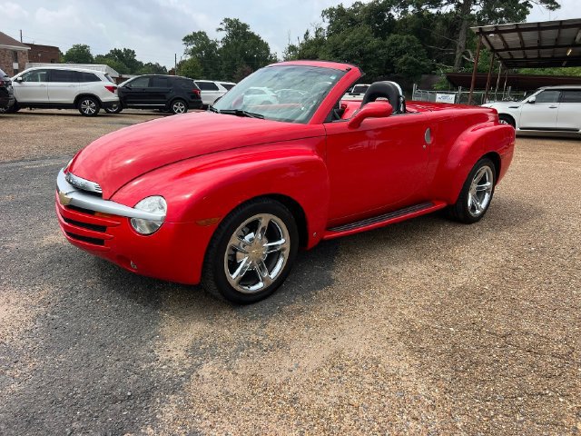 Used 2006 Chevrolet SSR w/ Preferred Equipment Group RWD image 12