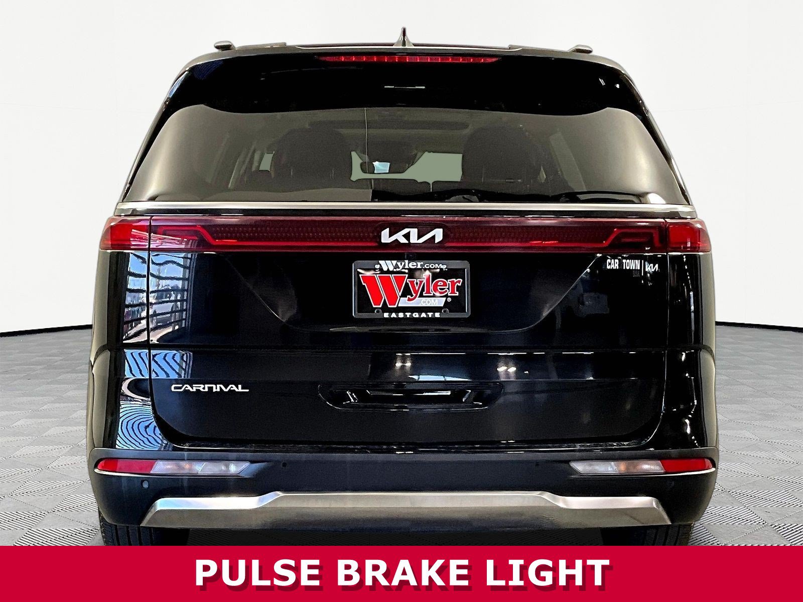 Used 2024 Kia Carnival SX Prestige FWD image 5