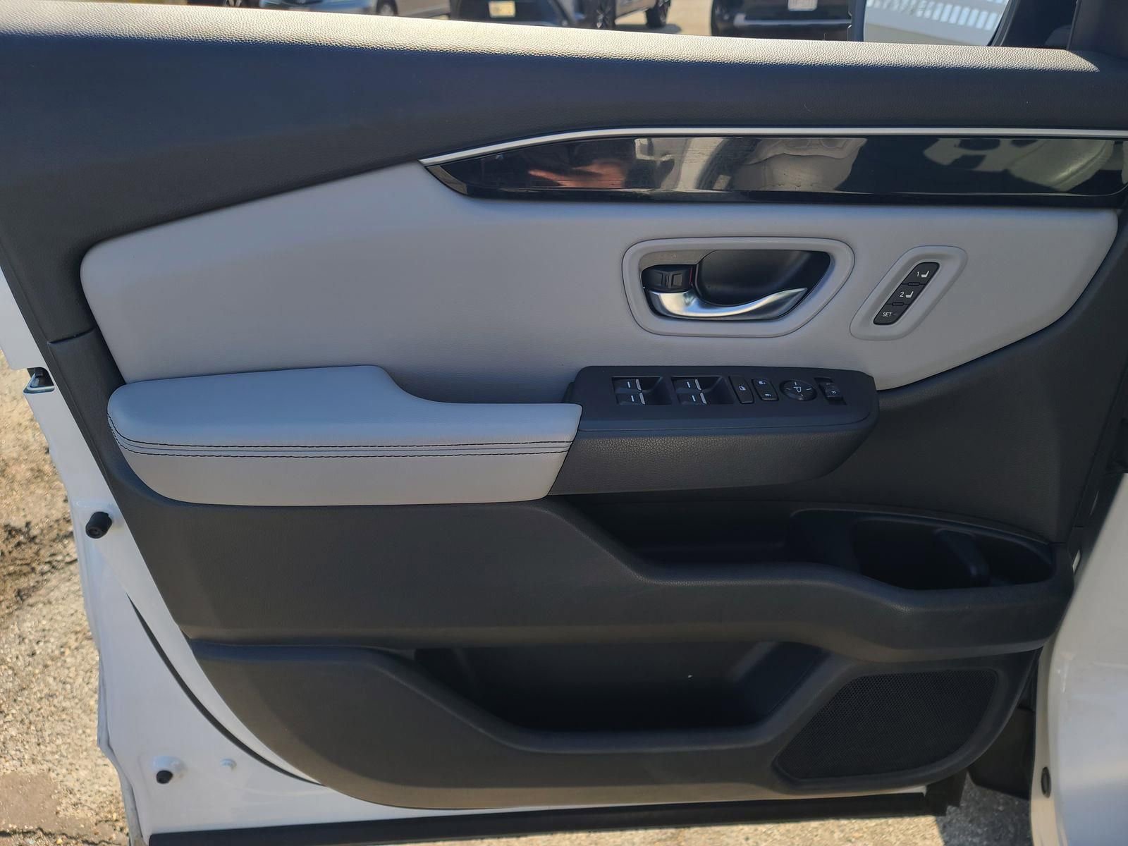 Used 2023 Honda Pilot EX-L image 11