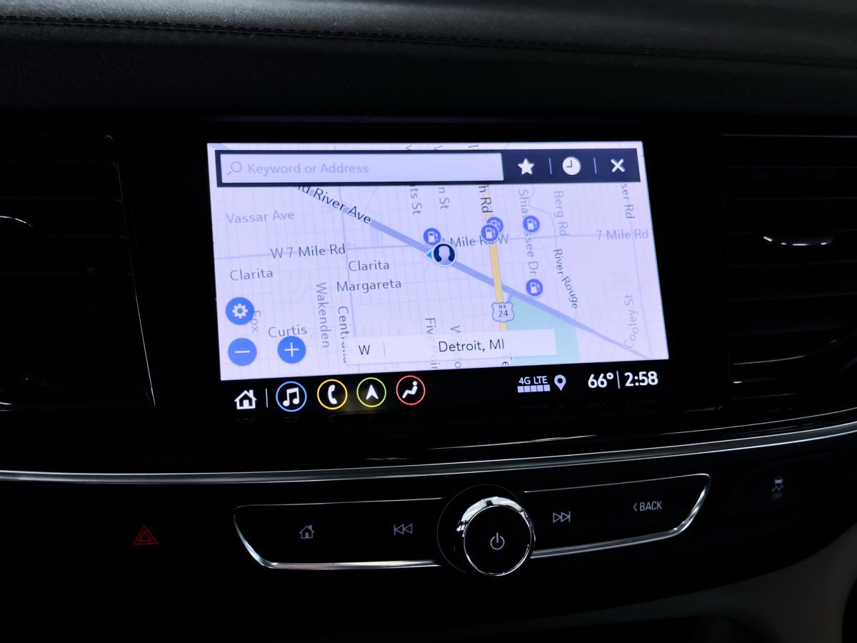 Used 2019 Buick Regal Essence w/ Driver Confidence Package I image 46