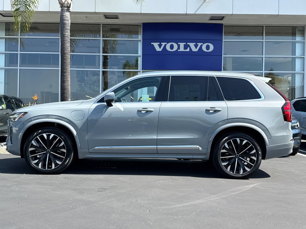 New 2026 Volvo XC90 T8 Plus AWD/4WD image 2