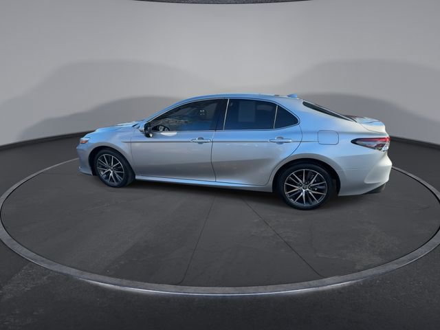 Used 2024 Toyota Camry XLE image 9