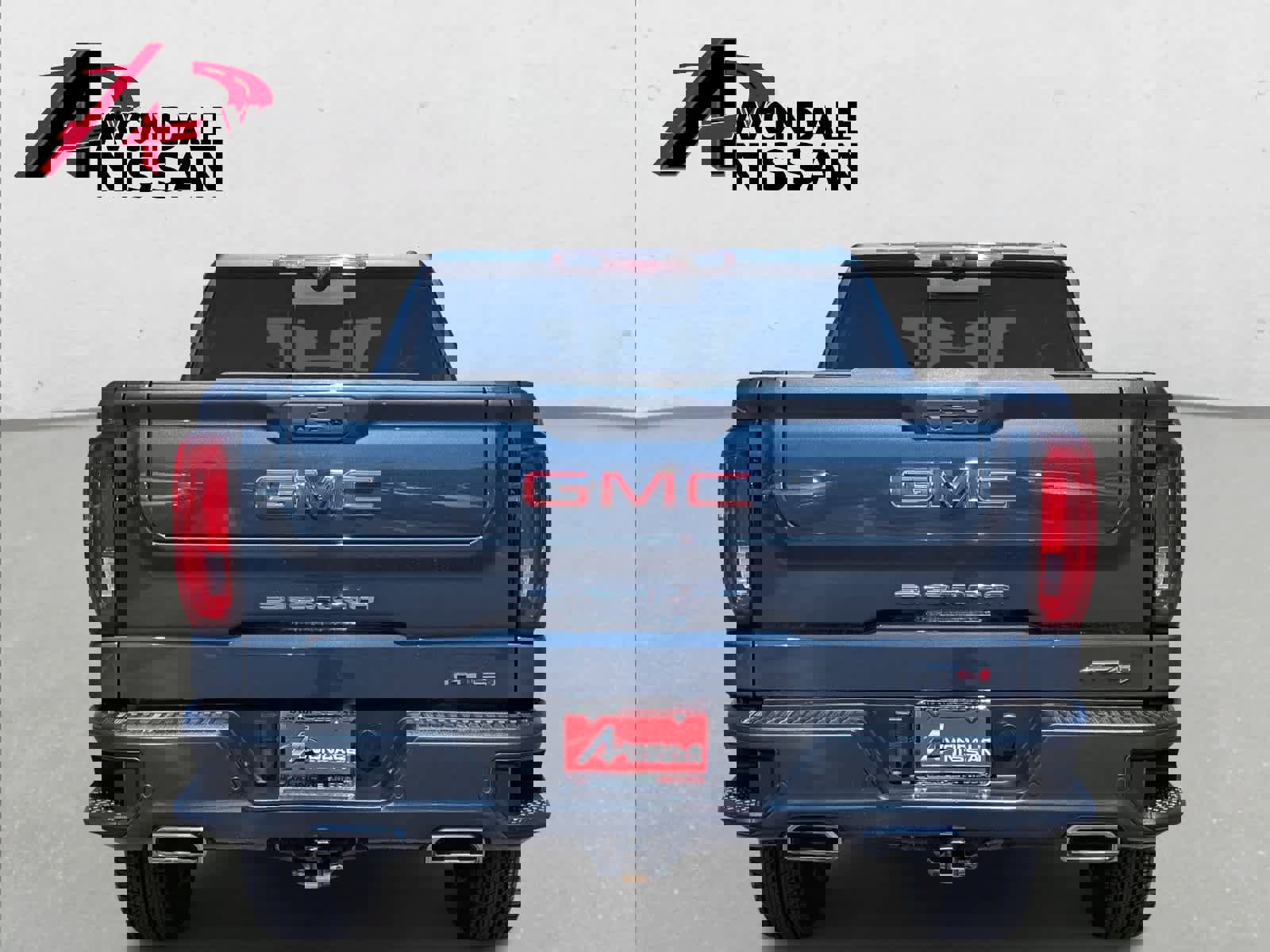 Used 2021 GMC Sierra 1500 AT4 w/ AT4 Premium Package image 4