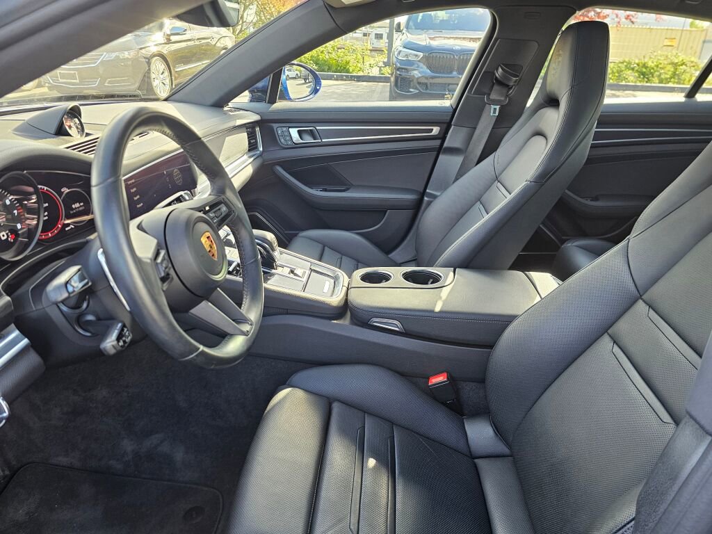 Used 2022 Porsche Panamera 4 Platinum Edition w/ Assistance Package image 25