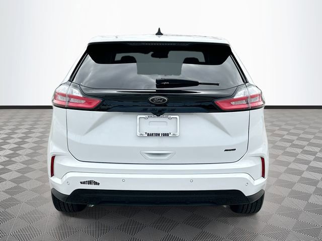 Used 2024 Ford Edge SE w/ Black Appearance Package image 7