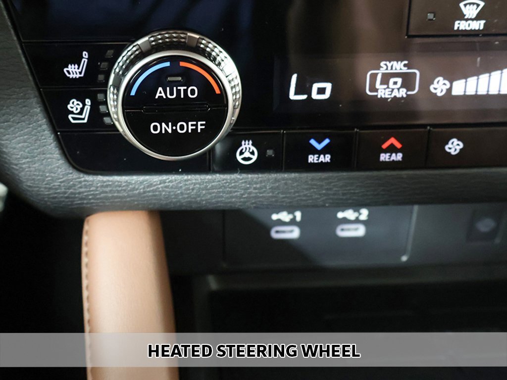 New 2025 Mitsubishi Outlander SEL image 9