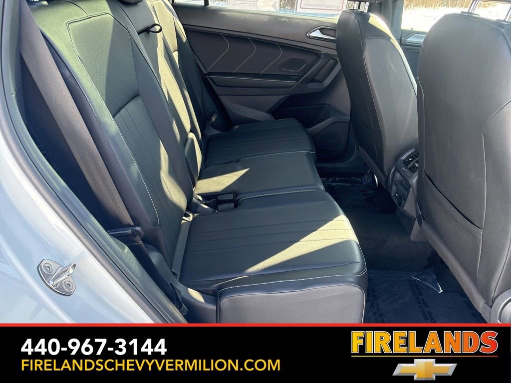 Used 2023 Volkswagen Tiguan SE R-Line image 40