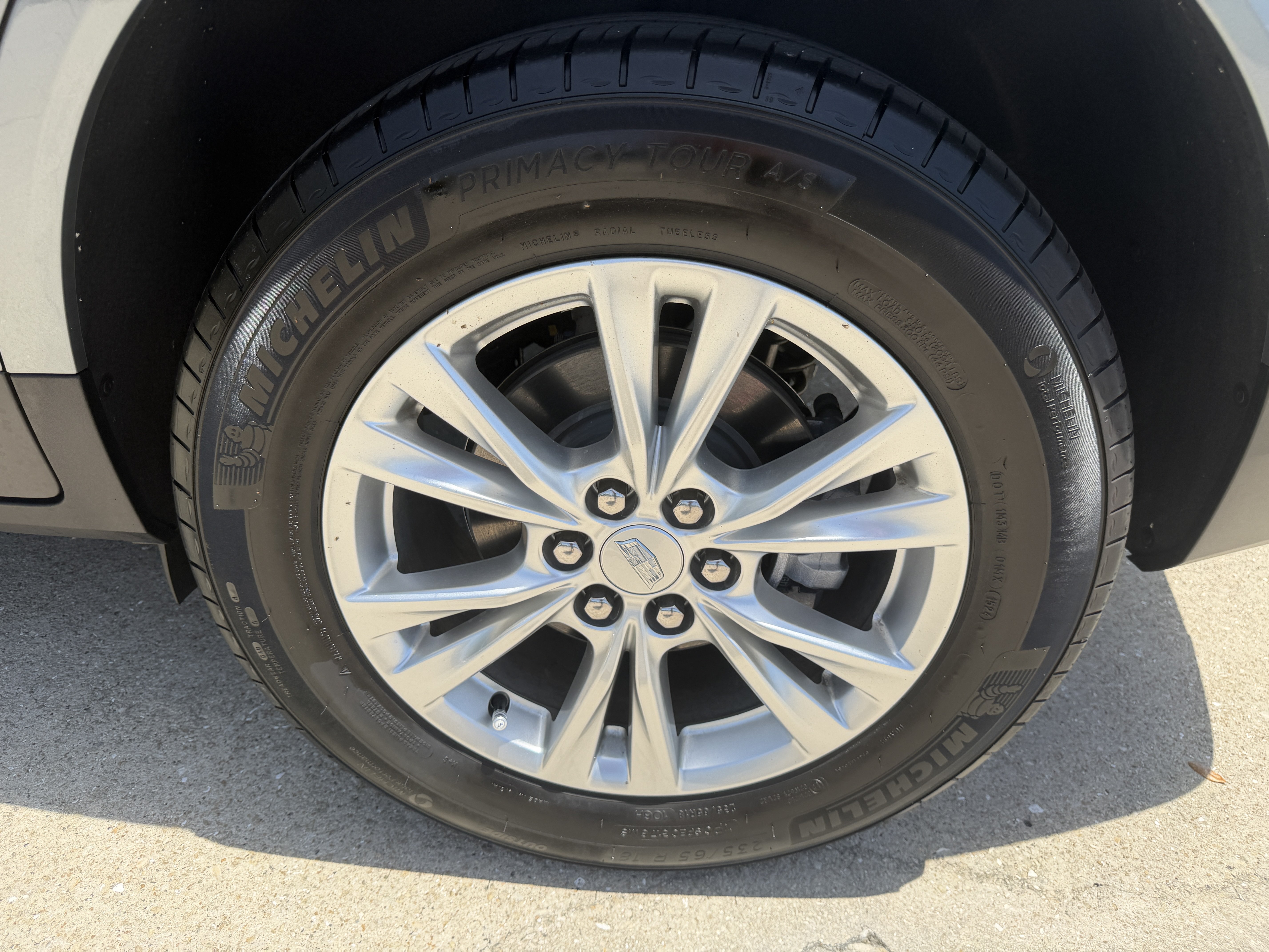 Certified 2025 Cadillac XT5 Luxury FWD image 31