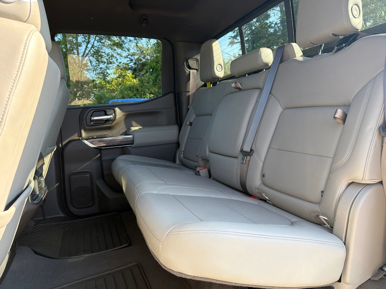 Used 2022 Chevrolet Silverado 1500 LTZ RWD image 12