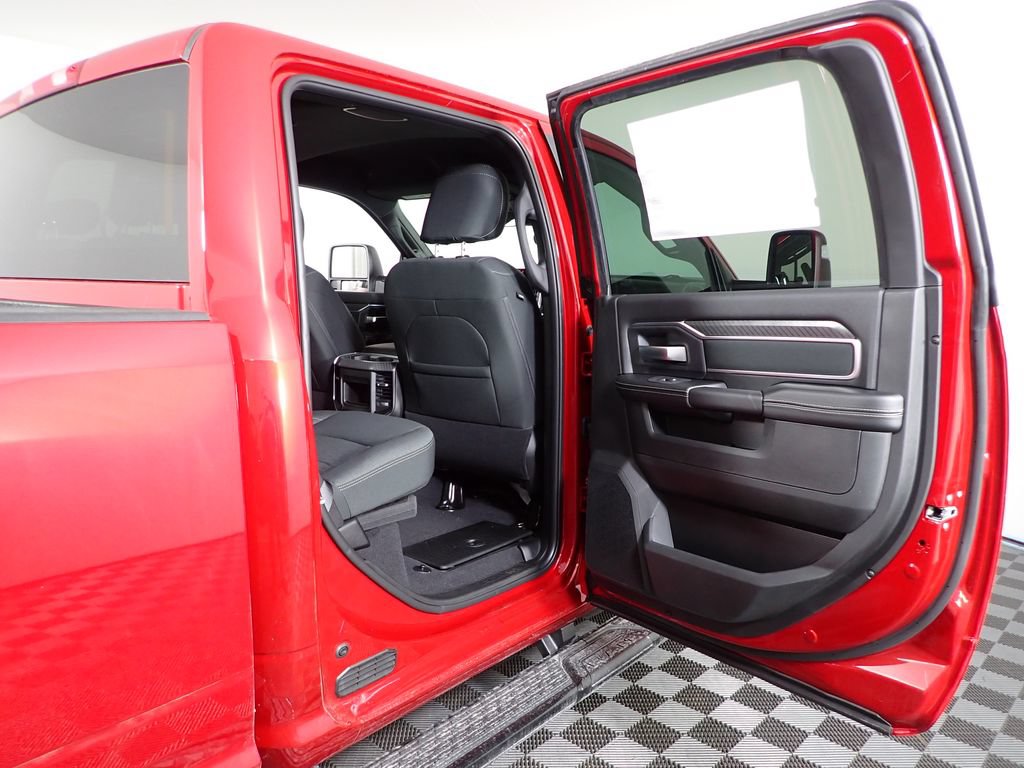 New 2026 RAM 2500 Big Horn AWD/4WD image 32
