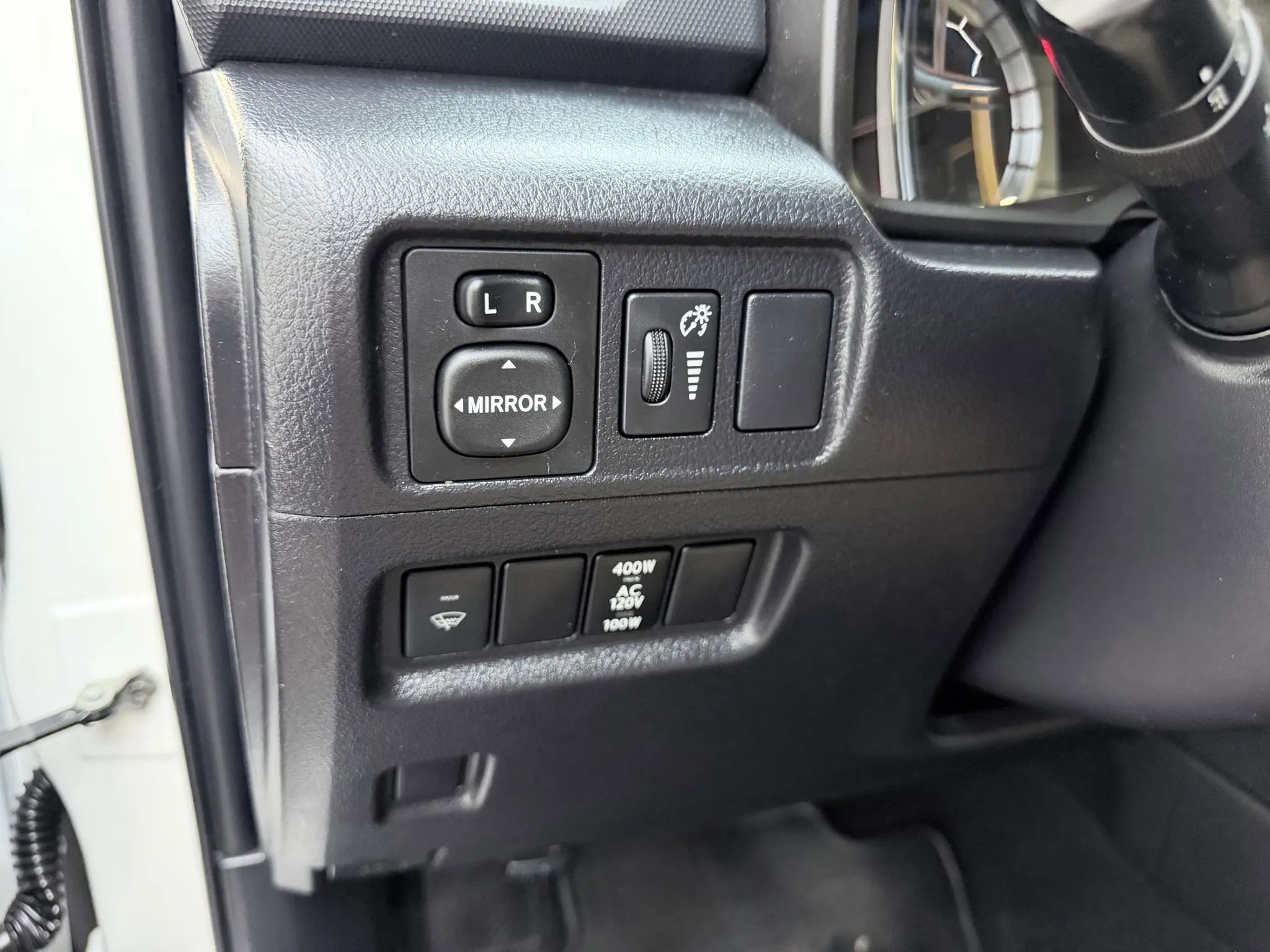 Used 2015 Toyota 4Runner SR5 image 14