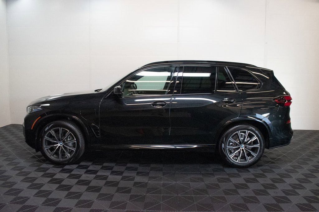 New 2026 BMW X5 xDrive50e w/ M Sport Package image 7