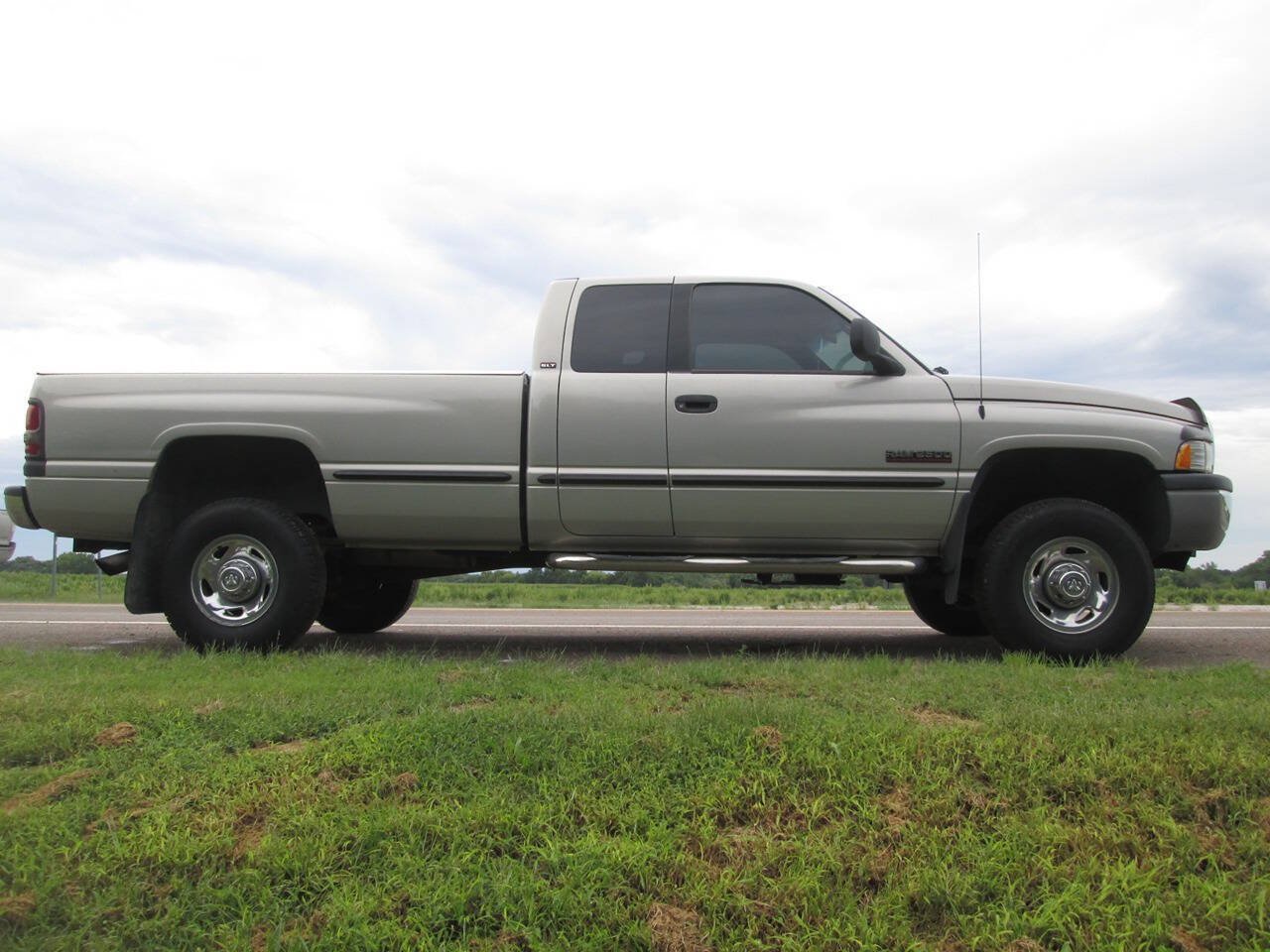 Used 1999 Dodge Ram 2500 Truck 4x4 Quad Cab image 5
