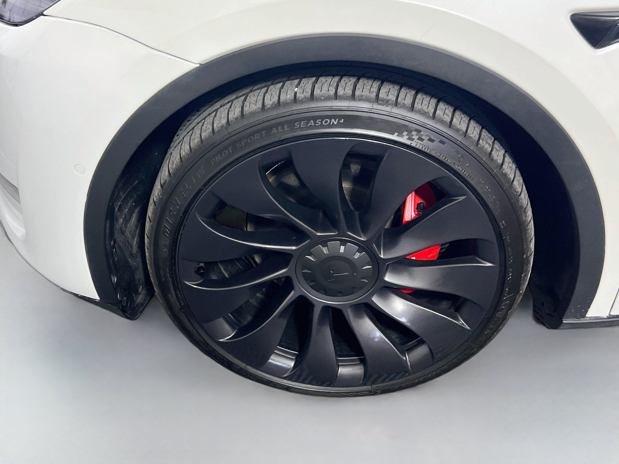 Used 2022 Tesla Model Y Performance AWD/4WD image 13