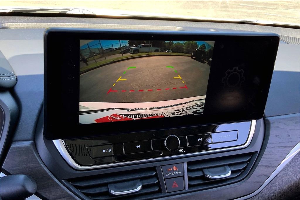 Used 2024 Nissan Altima 2.5 SV w/ SV Premium Package image 11