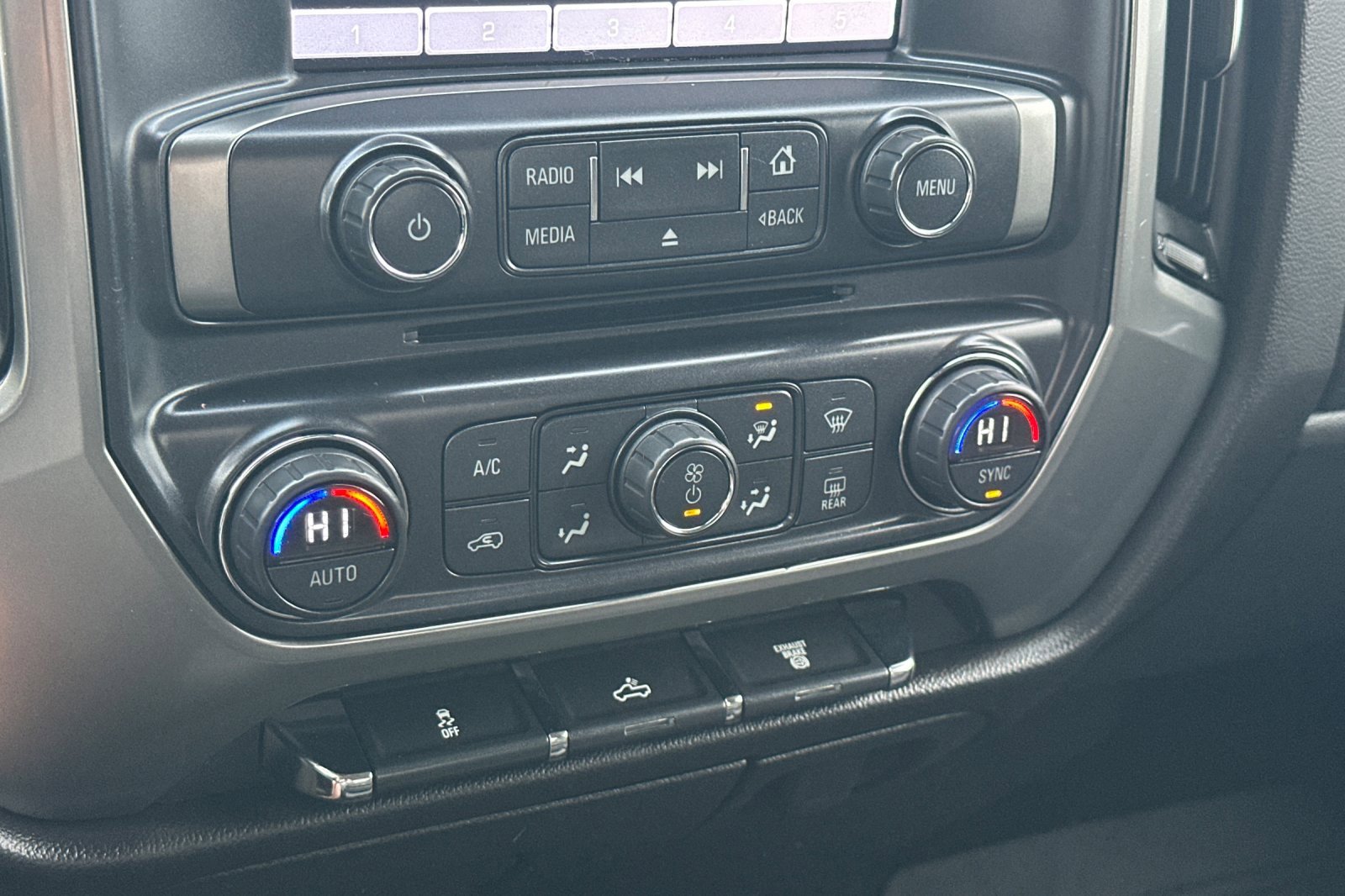 Used 2016 Chevrolet Silverado 2500 LT w/ LT Convenience Package image 16