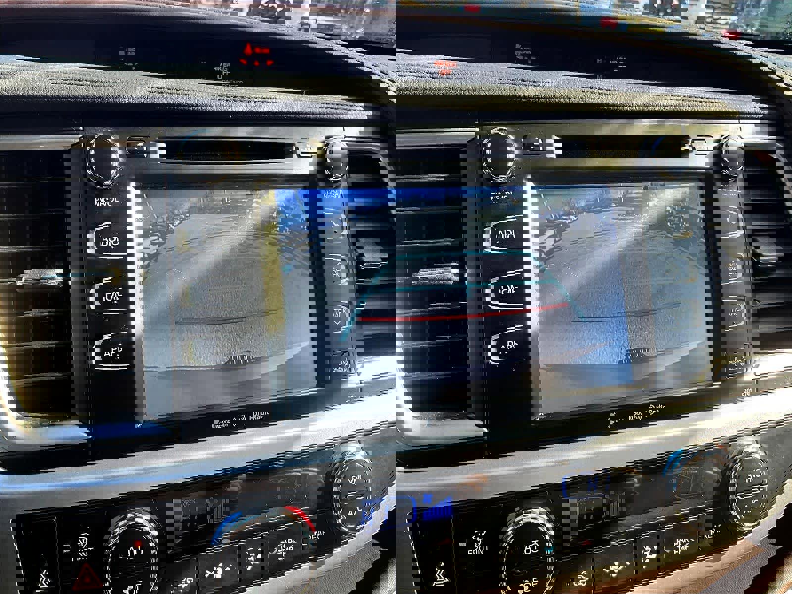 Used 2017 Toyota Highlander XLE image 20