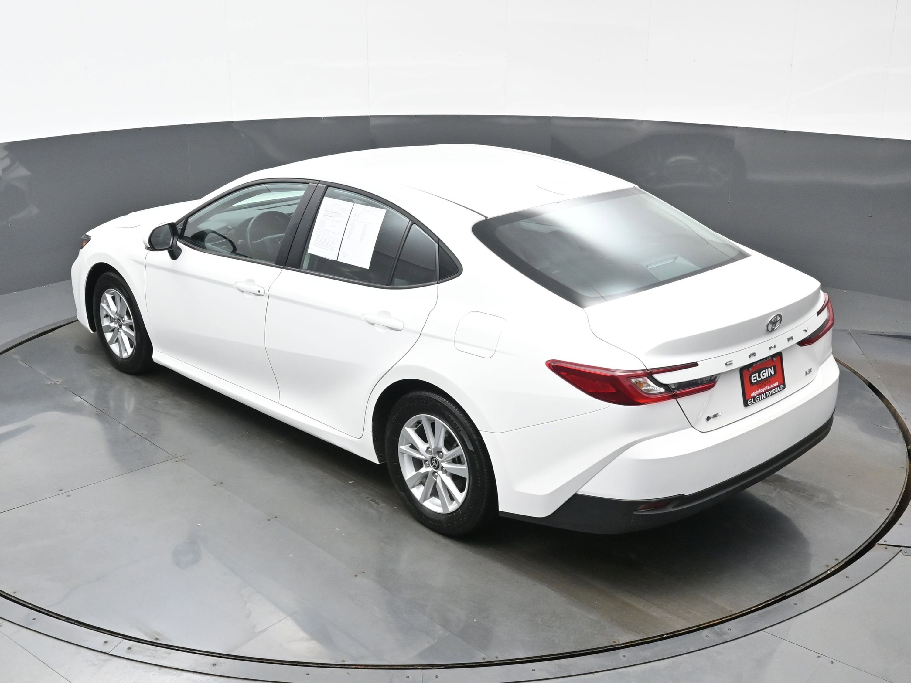Used 2025 Toyota Camry LE image 37