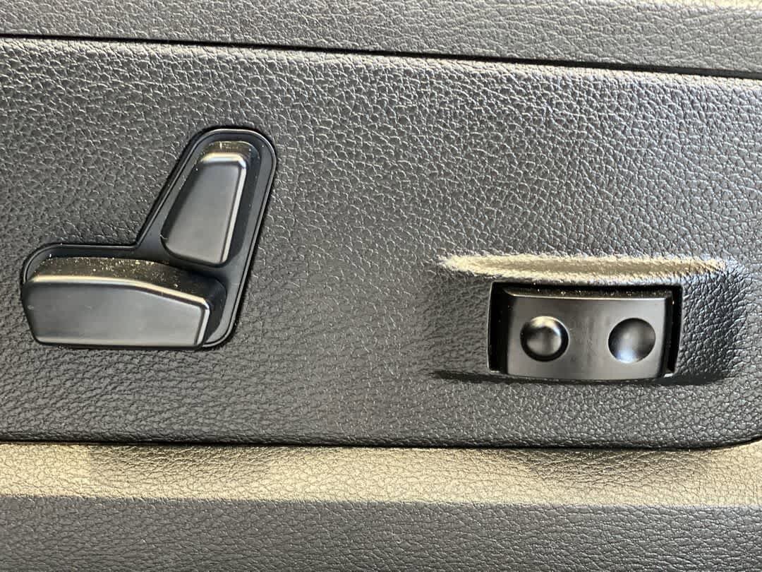 Used 2019 RAM 1500 Classic Warlock AWD/4WD image 15