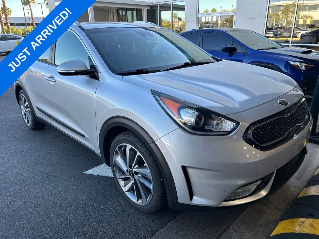 Used 2019 Kia Niro Touring FWD image 2