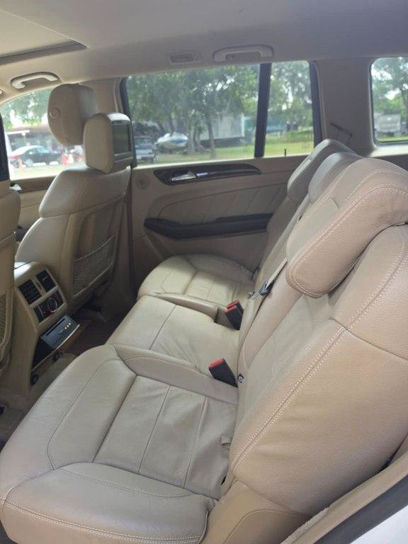 Used 2015 Mercedes-Benz GL 320 BlueTEC 4MATIC image 3