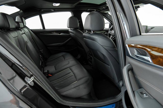 Used 2020 BMW 540i xDrive image 38