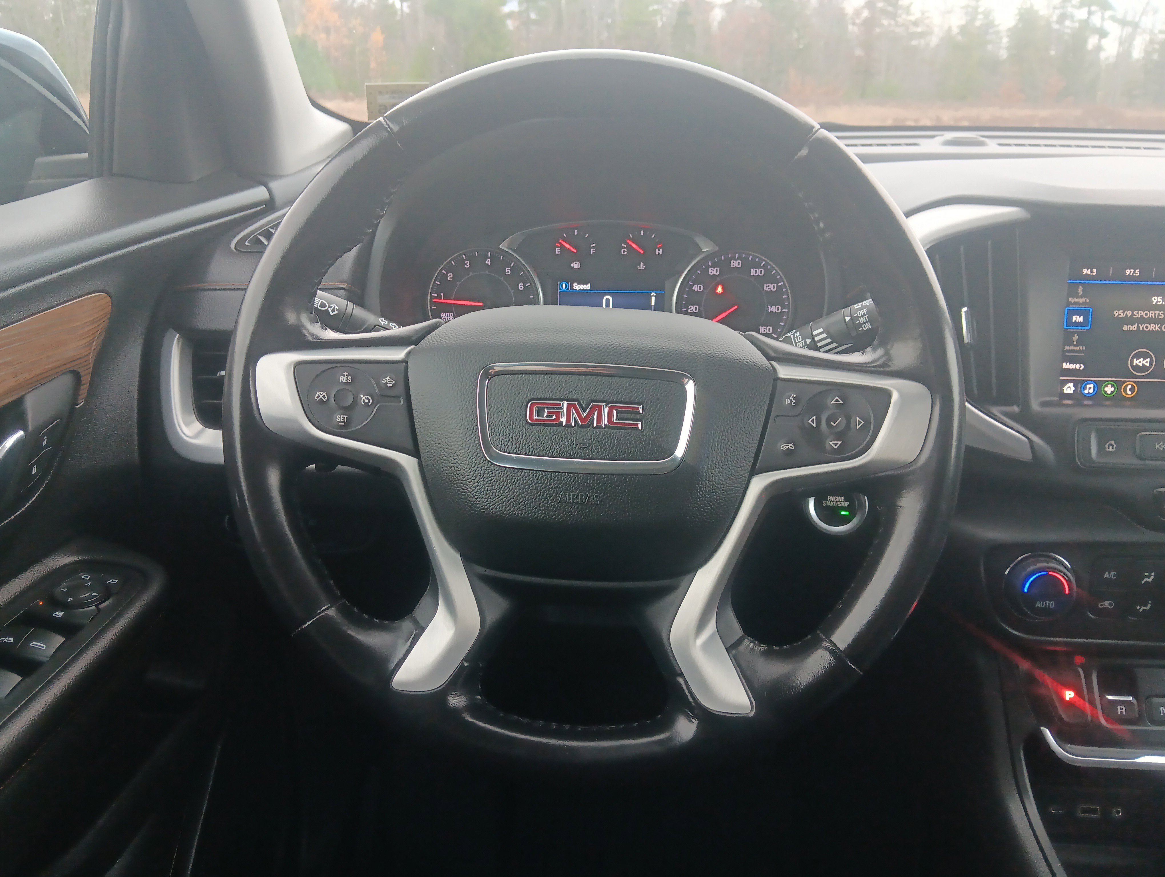 Used 2021 GMC Terrain SLE w/ Driver Convenience Package image 21