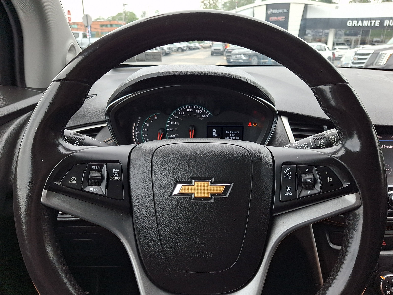 Used 2021 Chevrolet Trax LT w/ LT Convenience Package AWD/4WD image 17