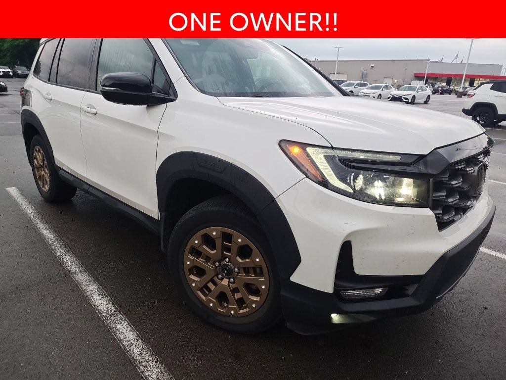 Used 2023 Honda Passport TrailSport image 3