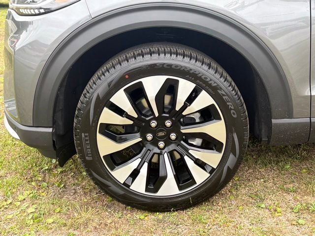 New 2026 Ford Explorer Platinum w/ LUX Leather Package AWD/4WD image 27