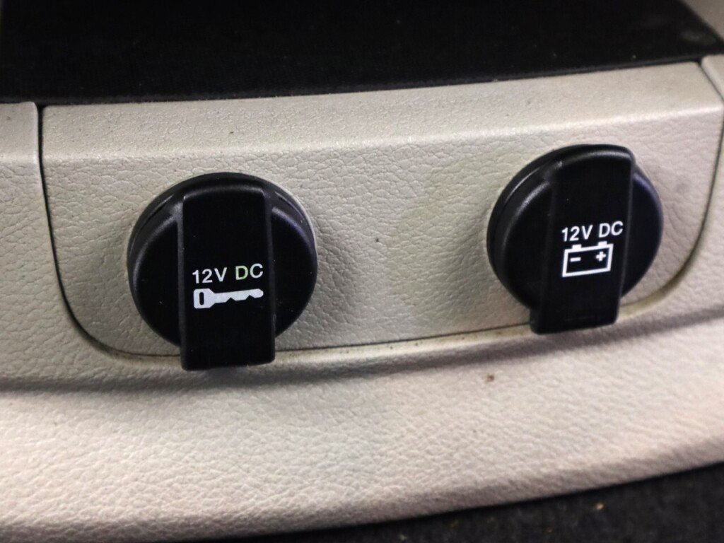 Used 2018 Dodge Grand Caravan SE FWD image 23