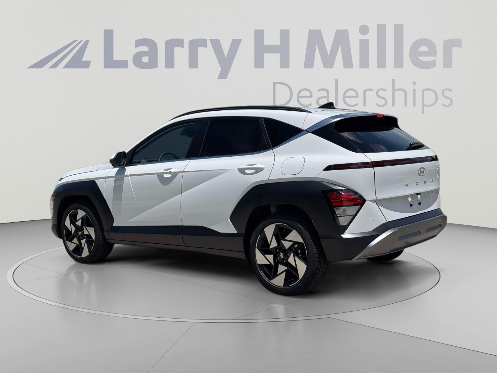 New 2027 Hyundai Kona Limited FWD image 4