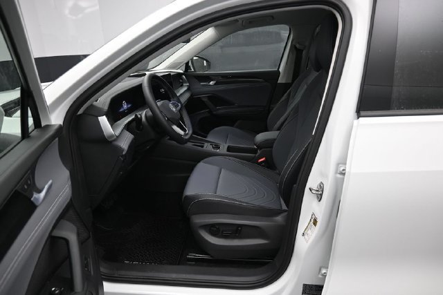 New 2026 Volkswagen Tiguan SE AWD/4WD image 9