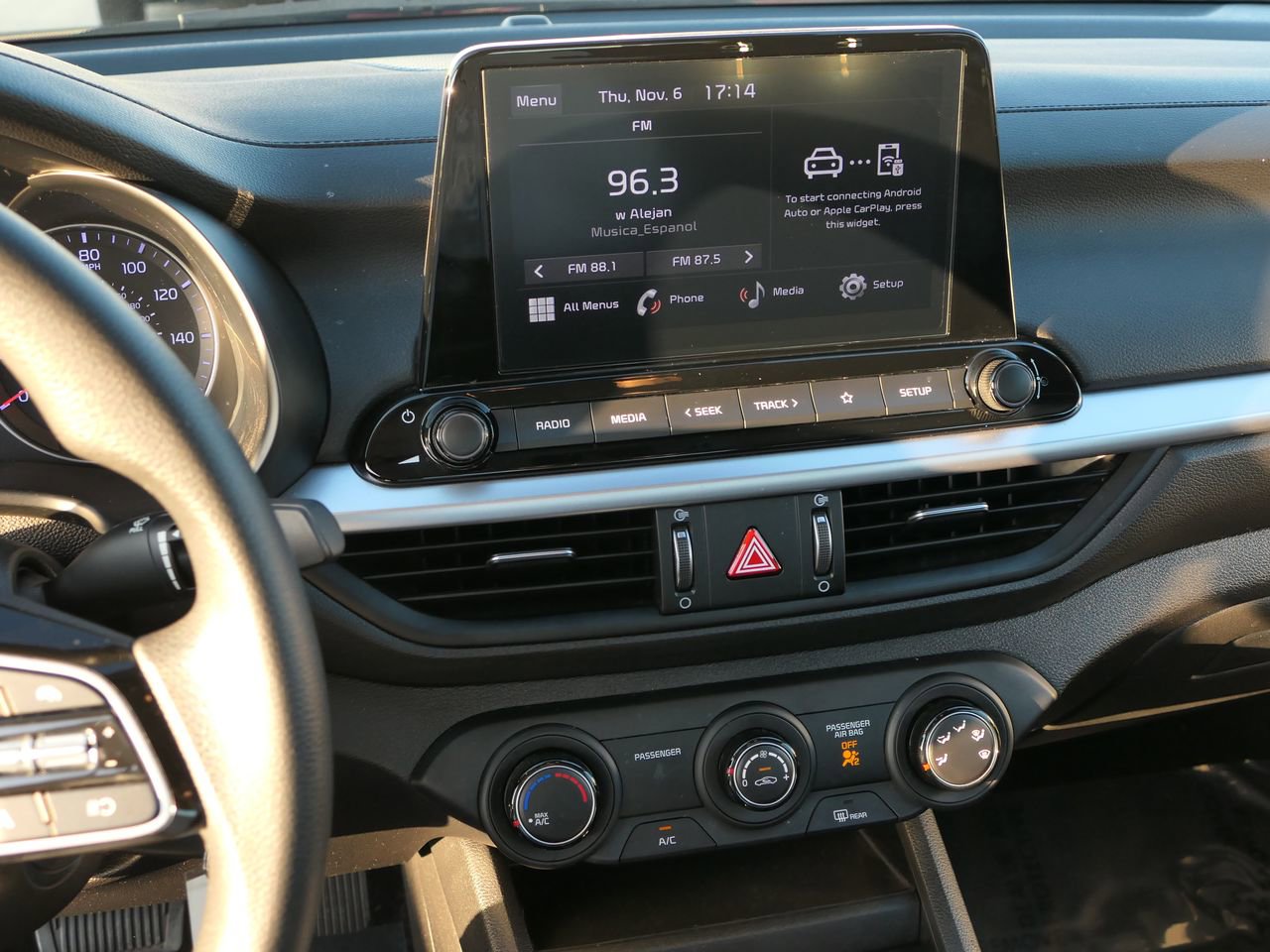 Used 2023 Kia Forte LXS w/ LXS Technology Package image 18