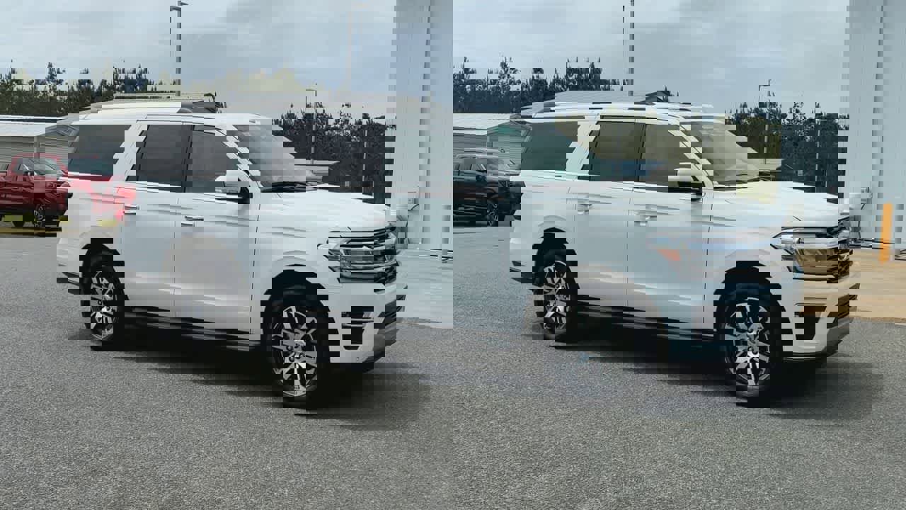 Used 2024 Ford Expedition Max Limited image 2