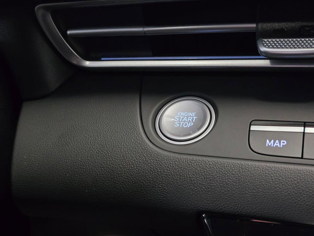 New 2026 Hyundai Elantra Limited image 30