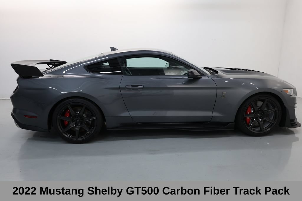 Used 2022 Ford Mustang Shelby GT500 w/ Carbon Fiber Track Pack RWD image 4