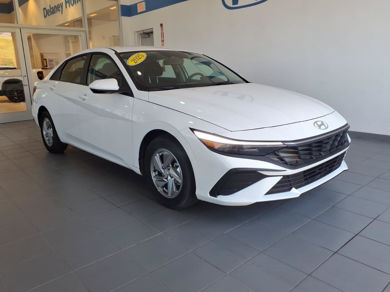 Certified 2025 Hyundai Elantra SE