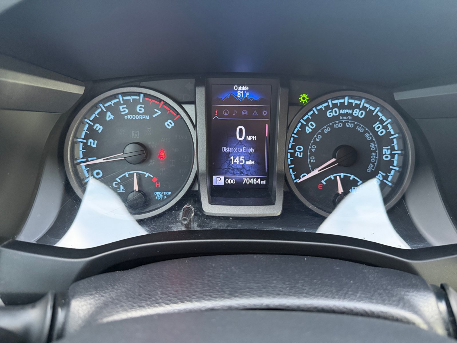 Used 2017 Toyota Tacoma TRD Off-Road w/ Premium & Technology Package AWD/4WD image 21