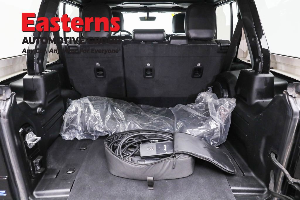 Used 2022 Jeep Wrangler Unlimited Sahara image 9