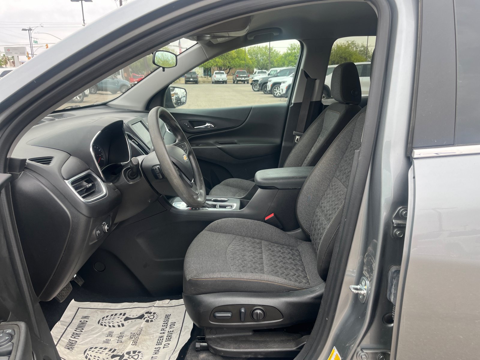 Used 2023 Chevrolet Equinox LT FWD image 14