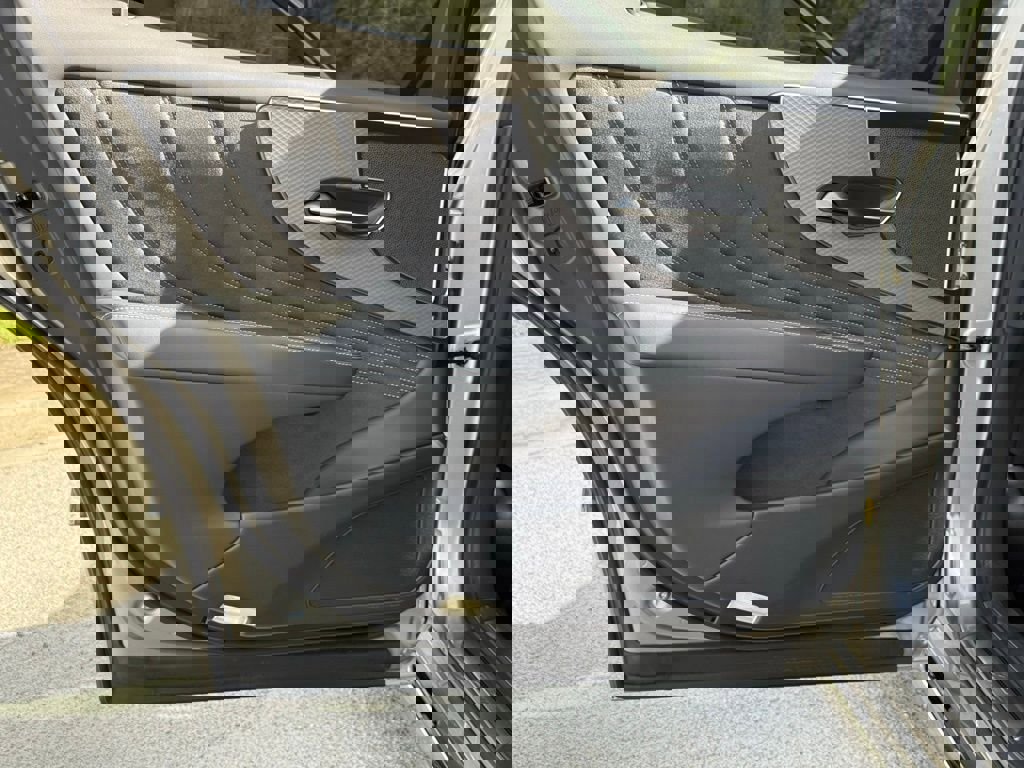 Certified 2025 Lexus LS 500 F Sport w/ Dynamic Handling Package image 27